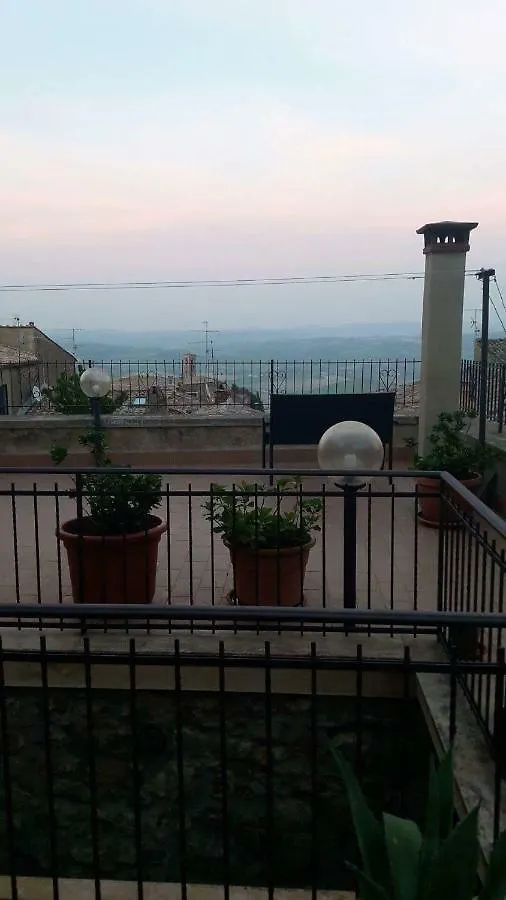 Montalcino...Il Suo Panorama...Le Sue Emozioni... Apartment